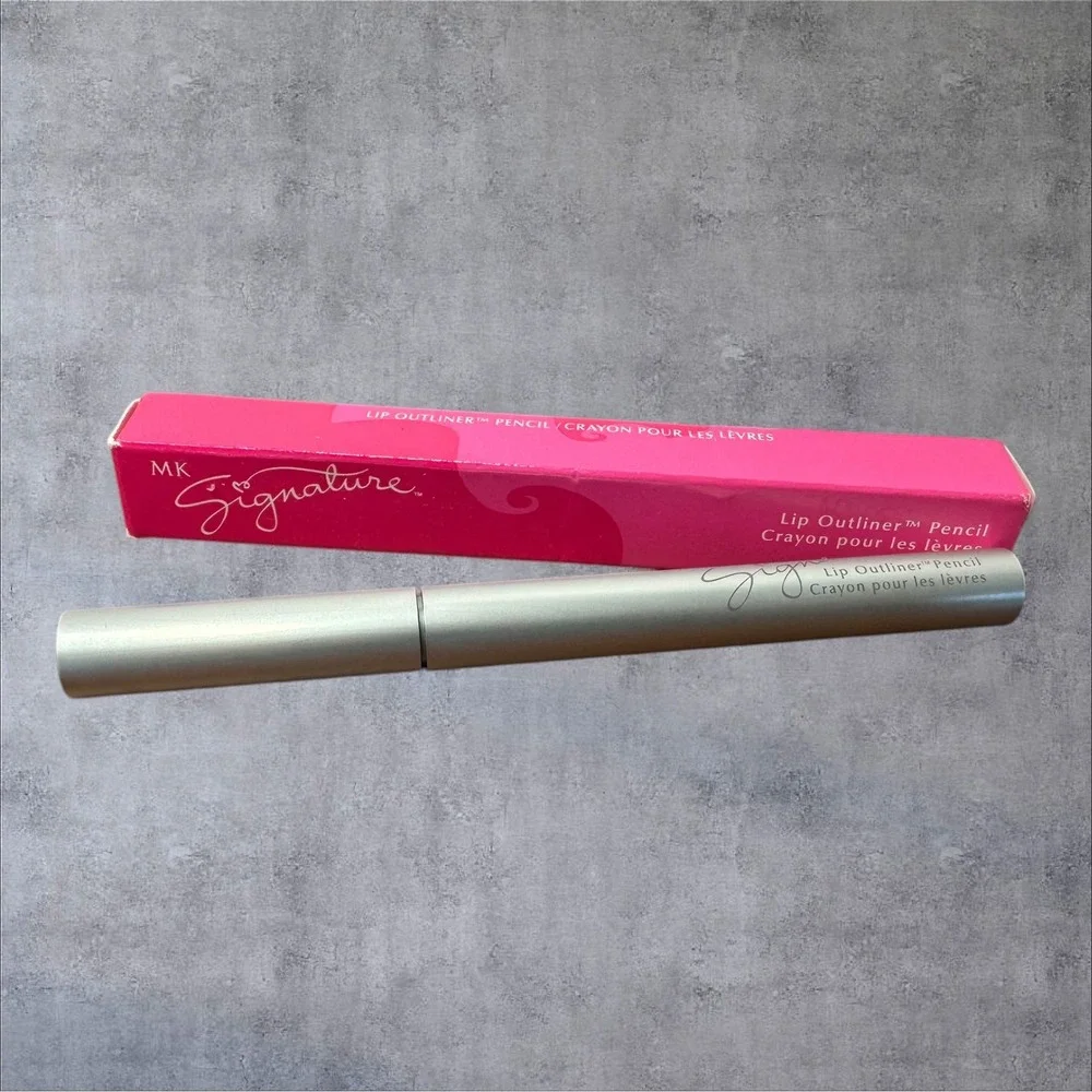 Mary Kay MK Signature Lip Outliner Pencil 576000 .02oz Clear New Anti-Bleed‎